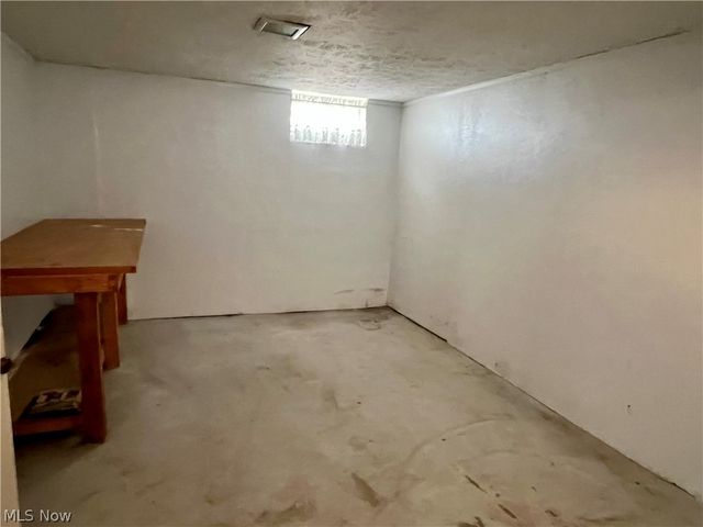 12328 Park Knoll Drive, Garfield Heights, OH 44125