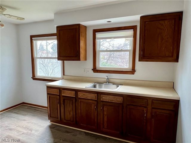 12328 Park Knoll Drive, Garfield Heights, OH 44125