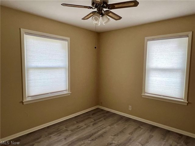 12328 Park Knoll Drive, Garfield Heights, OH 44125