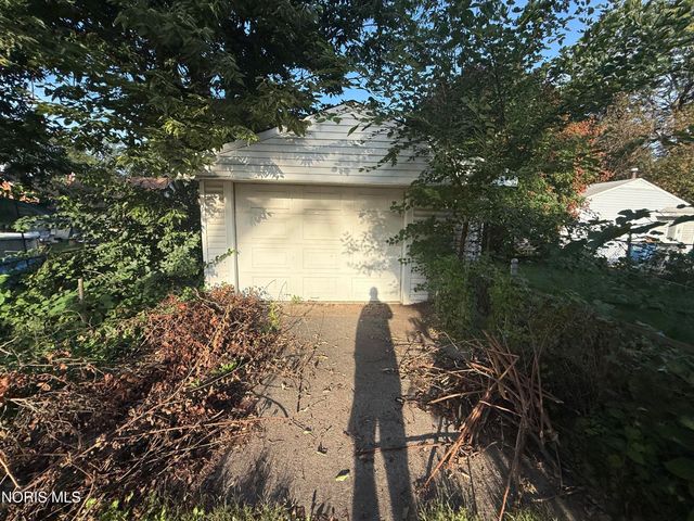 252 Kenmore Avenue, Toledo, OH 43609