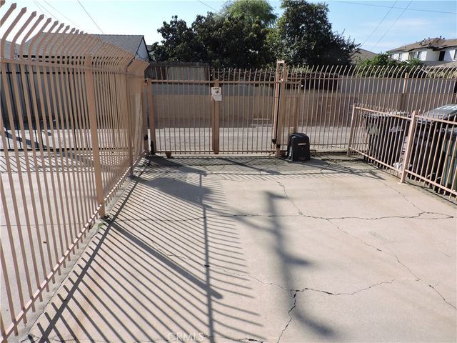 3527 W Beverly Boulevard, Montebello, CA 90640