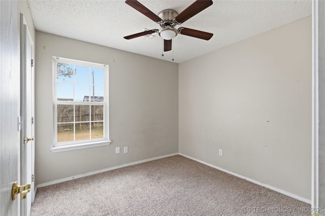 272 W Fairlane Place, Sapulpa, OK 74066