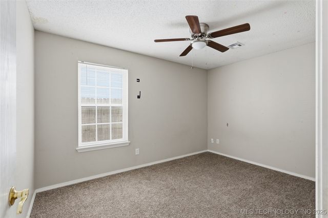 272 W Fairlane Place, Sapulpa, OK 74066