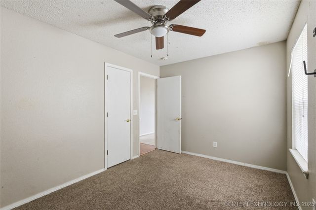 272 W Fairlane Place, Sapulpa, OK 74066