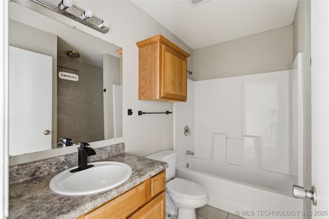 272 W Fairlane Place, Sapulpa, OK 74066