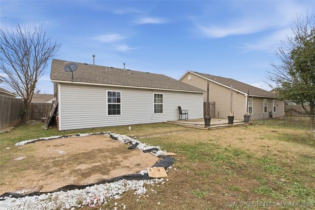 272 W Fairlane Place, Sapulpa, OK 74066