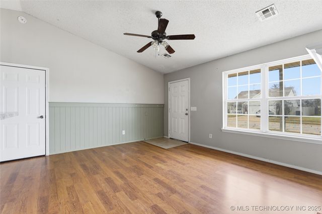 272 W Fairlane Place, Sapulpa, OK 74066