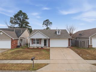 272 W Fairlane Place, Sapulpa, OK 74066