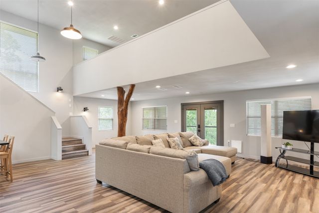 1327 Whispering Springs Drive, Tool, TX 75143