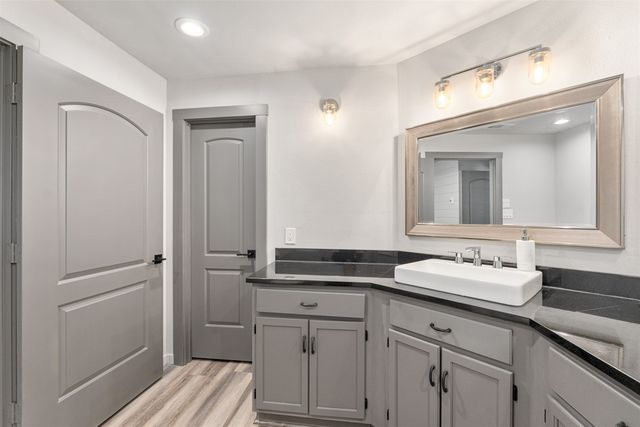 1327 Whispering Springs Drive, Tool, TX 75143