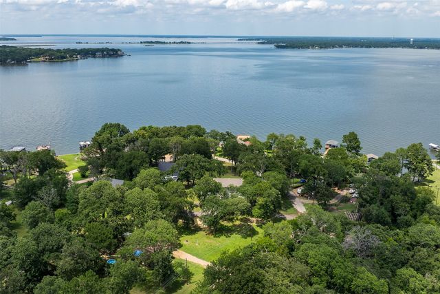 1327 Whispering Springs Drive, Tool, TX 75143