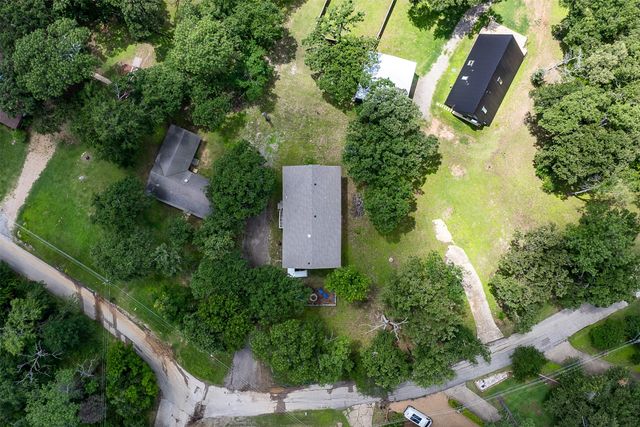 1327 Whispering Springs Drive, Tool, TX 75143