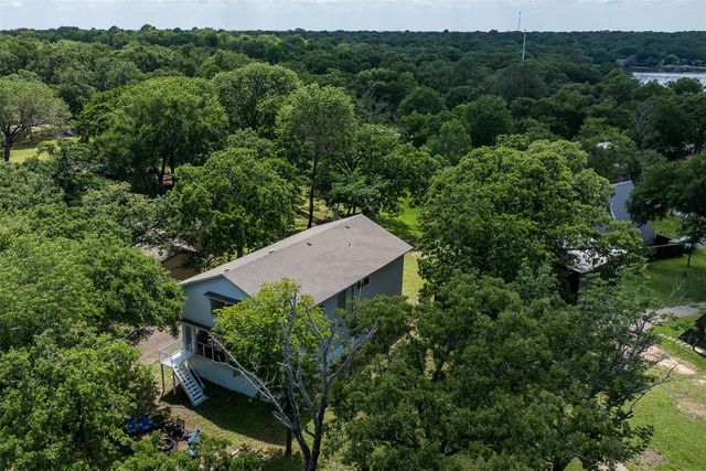 1327 Whispering Springs Drive, Tool, TX 75143