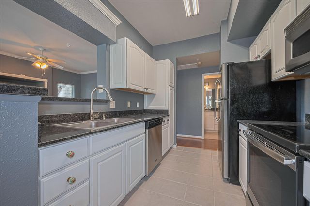 1330 Old Spanish Trail 8202, Houston, TX 77054