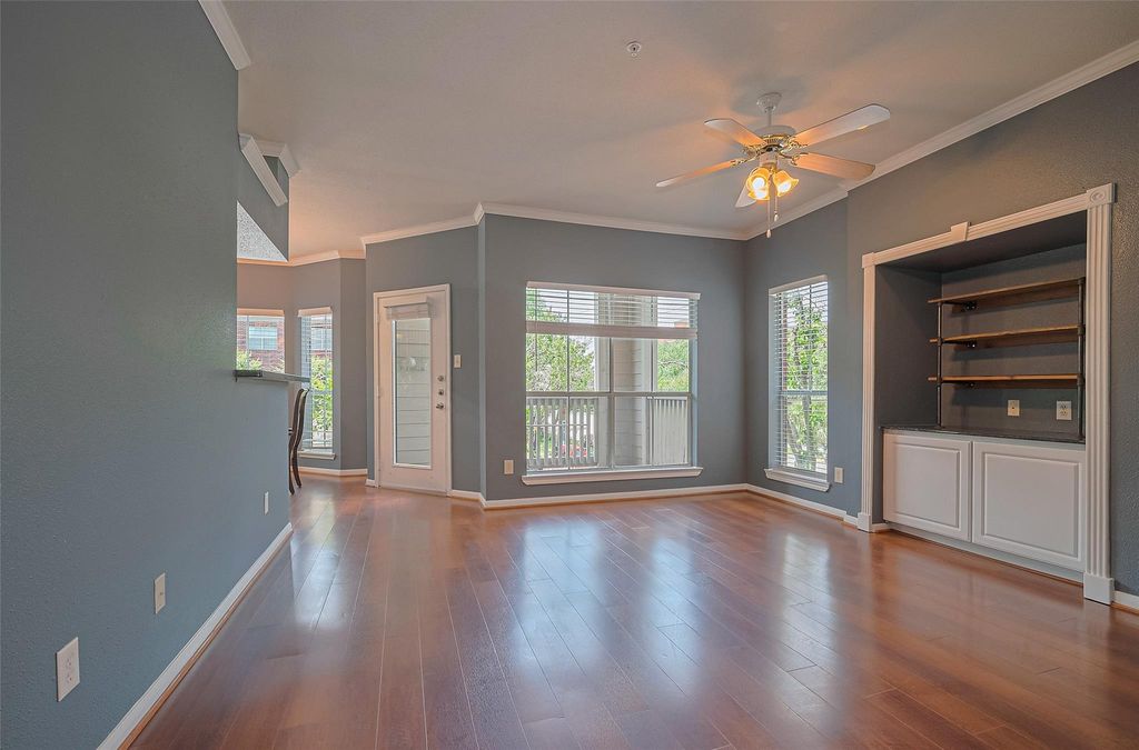 1330 Old Spanish Trail 8202, Houston, TX 77054