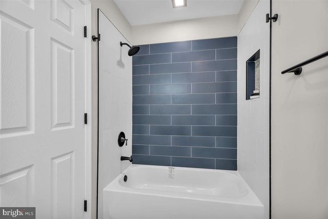 3 LONG BOW DR, Sewell, NJ 08080