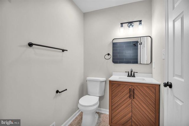 3 LONG BOW DR, Sewell, NJ 08080