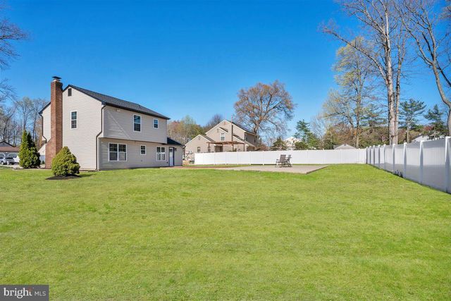 3 LONG BOW DR, Sewell, NJ 08080