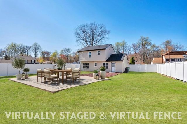 3 LONG BOW DR, Sewell, NJ 08080