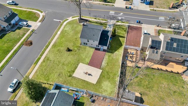 3 LONG BOW DR, Sewell, NJ 08080