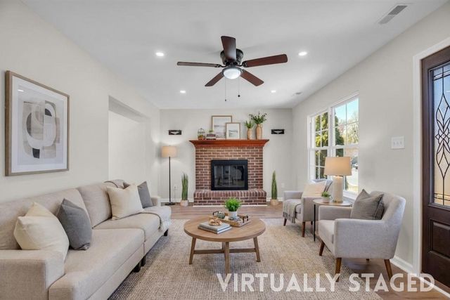 3 LONG BOW DR, Sewell, NJ 08080