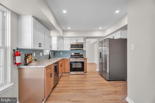 3 LONG BOW DR, Sewell, NJ 08080