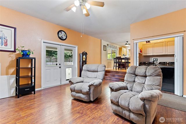 11404 208th Avenue E, Bonney Lake, WA 98391