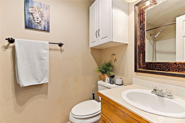 11404 208th Avenue E, Bonney Lake, WA 98391