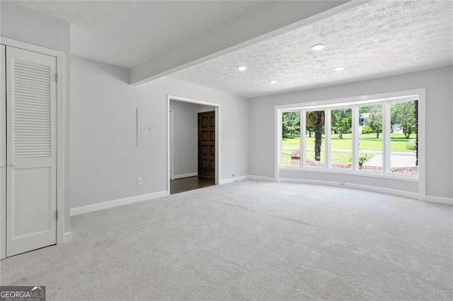 12 Windsor Way, Newnan, GA 30263