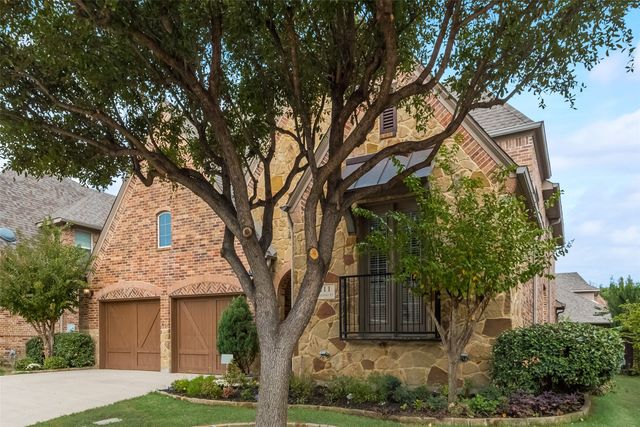 211 Guadalupe Drive, Irving, TX 75039
