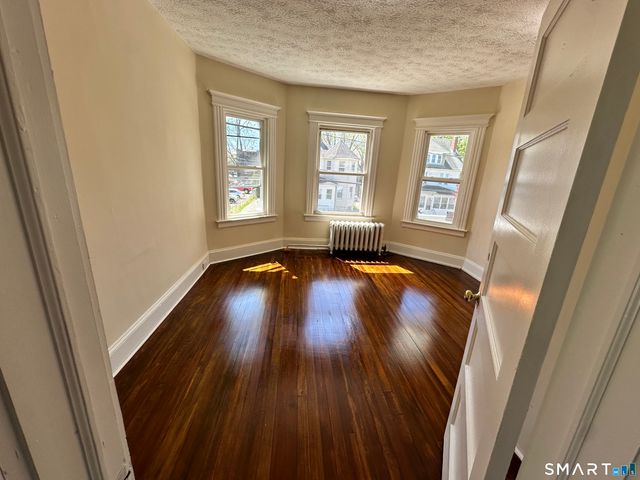 15-17 Beacon Street 2nd floor, Hartford, CT 06105