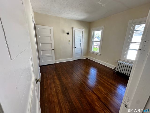 15-17 Beacon Street 2nd floor, Hartford, CT 06105