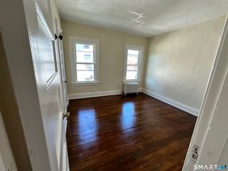 15-17 Beacon Street 2nd floor, Hartford, CT 06105