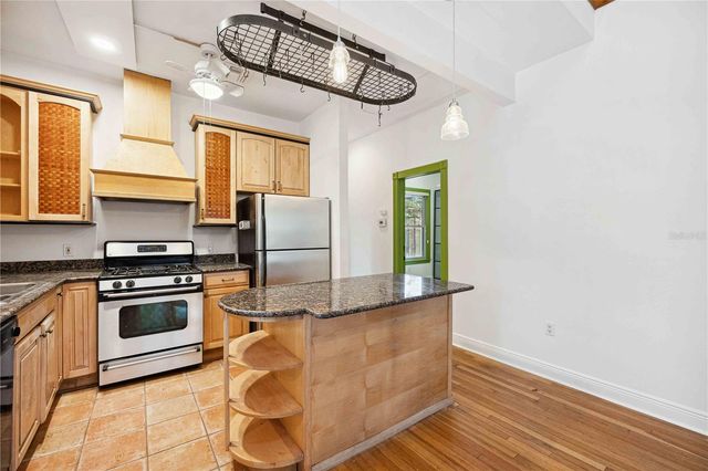 1743 8TH STREET, Sarasota, FL 34236