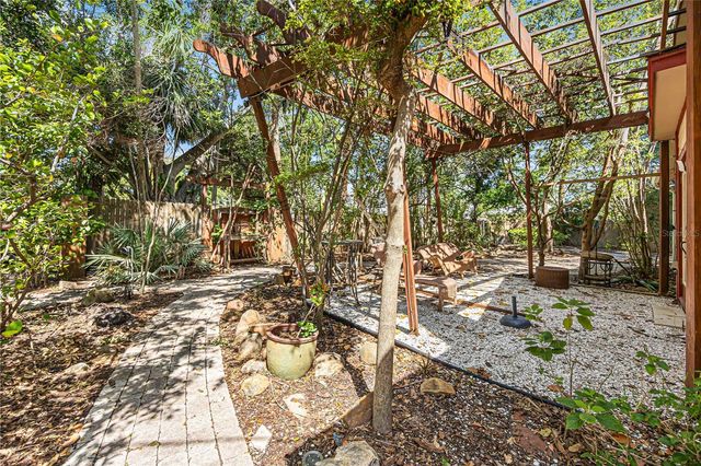 1743 8TH STREET, Sarasota, FL 34236