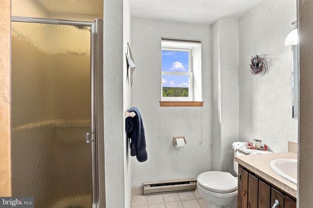 11 BIRDSFOOT DR, Robesonia, PA 19551