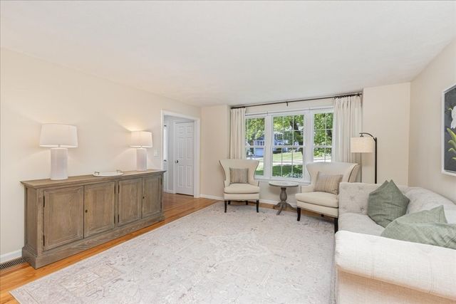 7 Fiorenza Dr., Wilmington, MA 01887