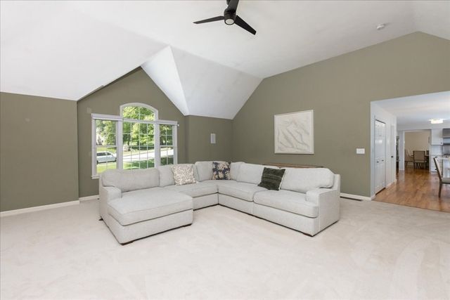 7 Fiorenza Dr., Wilmington, MA 01887