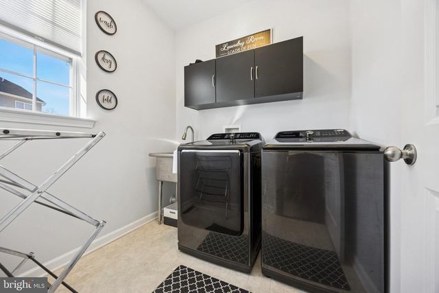 32 STONEHAM RD, Trenton, NJ 08638