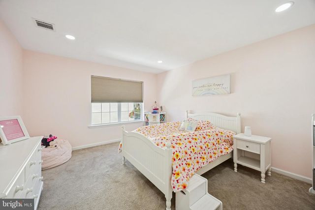 32 STONEHAM RD, Trenton, NJ 08638