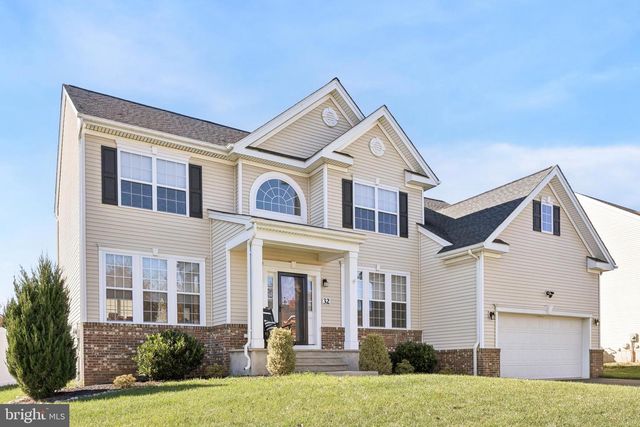 32 STONEHAM RD, Trenton, NJ 08638