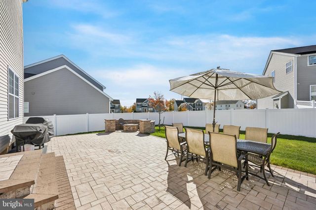 32 STONEHAM RD, Trenton, NJ 08638