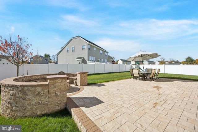 32 STONEHAM RD, Trenton, NJ 08638