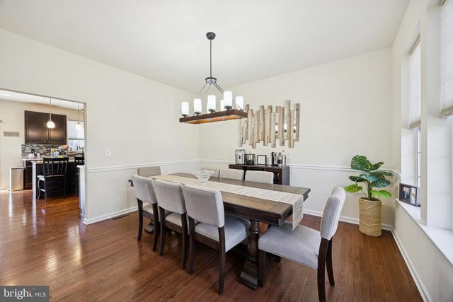 32 STONEHAM RD, Trenton, NJ 08638