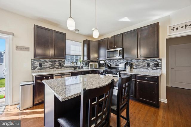 32 STONEHAM RD, Trenton, NJ 08638