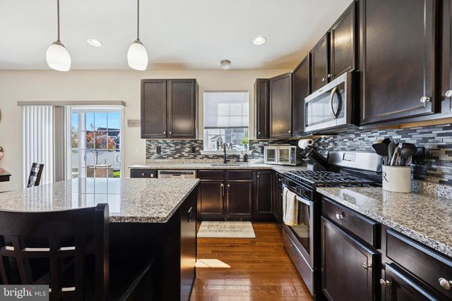 32 STONEHAM RD, Trenton, NJ 08638