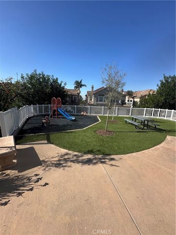 2124 Camellia, Fullerton, CA 92833