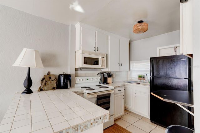 527 EASTWOOD LANE, Daytona Beach, FL 32118