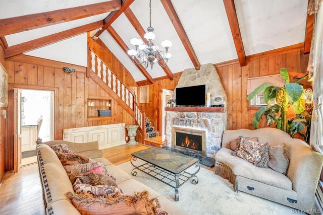 122 Dawn Road, Rocky Point, NY 11778