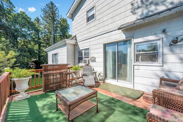 122 Dawn Road, Rocky Point, NY 11778